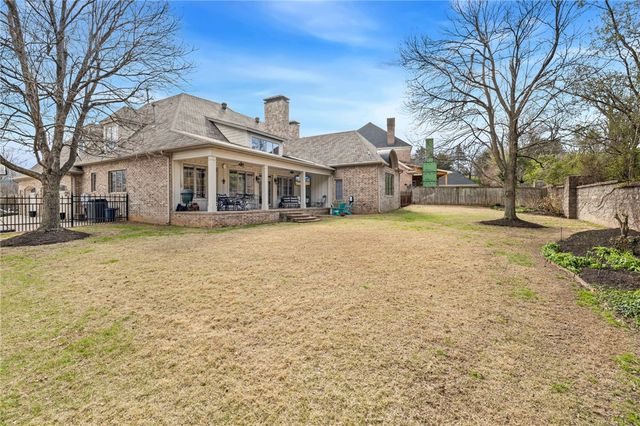 2599 N Firewood Drive, Fayetteville, AR 72703