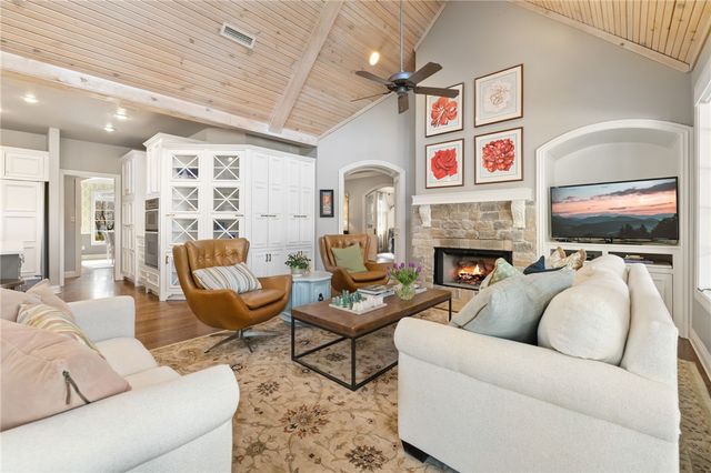 2599 N Firewood Drive, Fayetteville, AR 72703