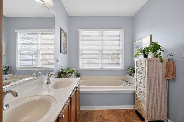 1307 HARNESS LN, Chester Springs, PA 19425