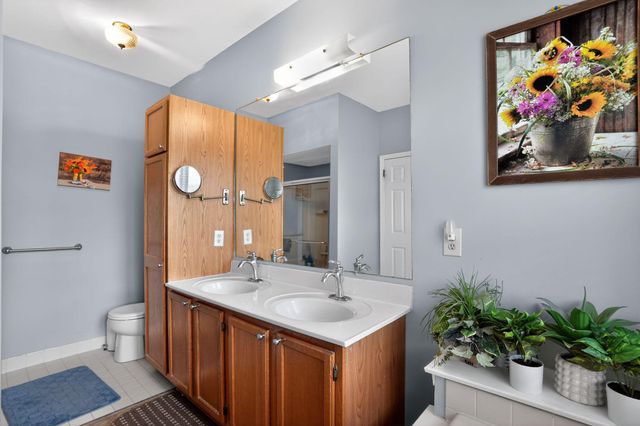 1307 HARNESS LN, Chester Springs, PA 19425