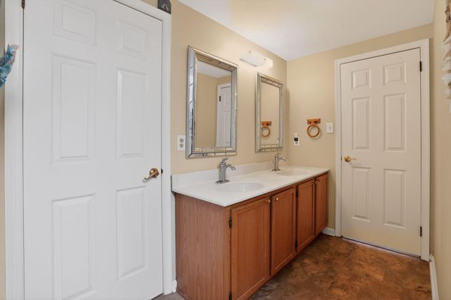 1307 HARNESS LN, Chester Springs, PA 19425