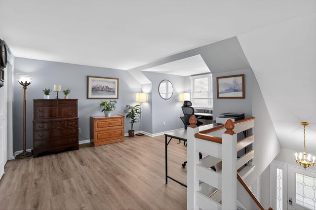 1307 HARNESS LN, Chester Springs, PA 19425