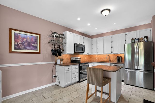 1307 HARNESS LN, Chester Springs, PA 19425