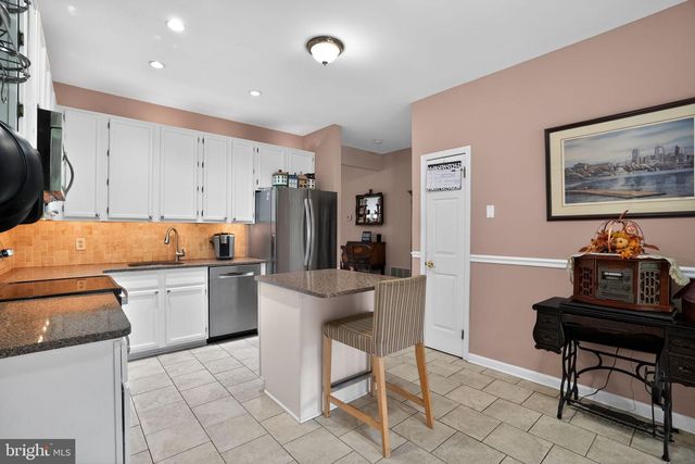 1307 HARNESS LN, Chester Springs, PA 19425