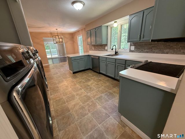 436 Tiffany Lane, Bristol, CT 06010
