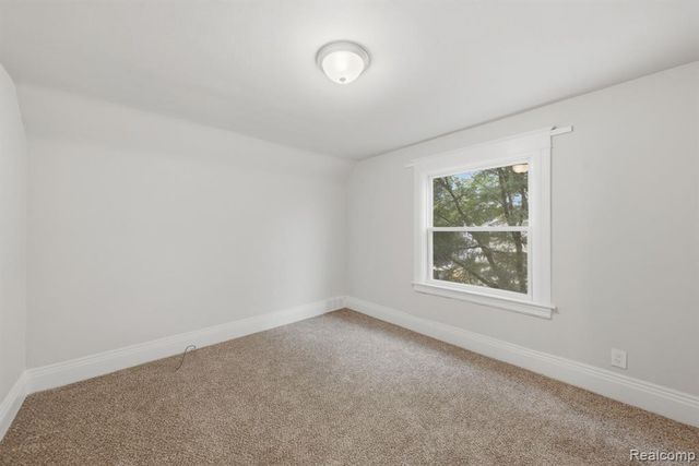 99 South Avenue, Mount Clemens, MI 48043