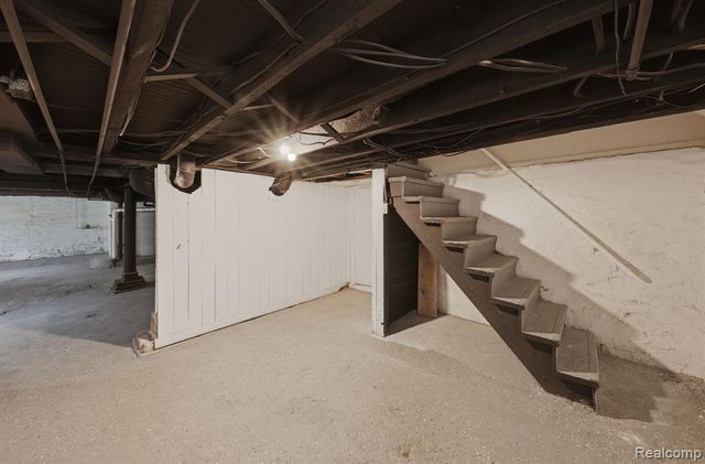 99 South Avenue, Mount Clemens, MI 48043