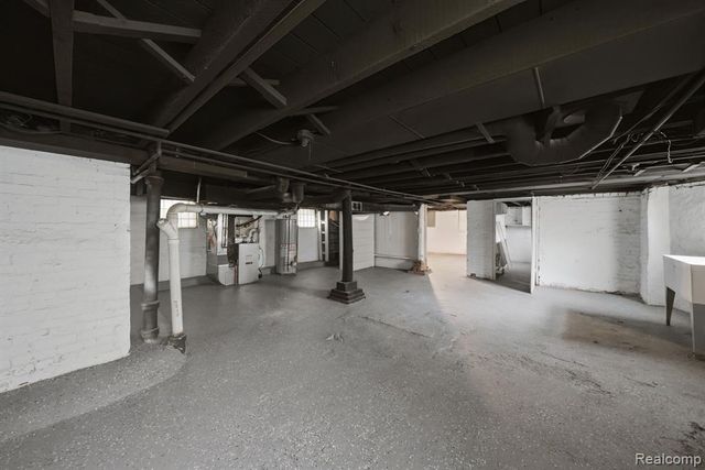 99 South Avenue, Mount Clemens, MI 48043