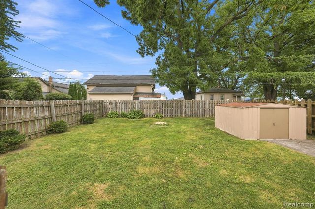 99 South Avenue, Mount Clemens, MI 48043