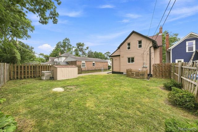 99 South Avenue, Mount Clemens, MI 48043