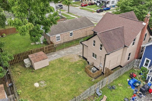 99 South Avenue, Mount Clemens, MI 48043