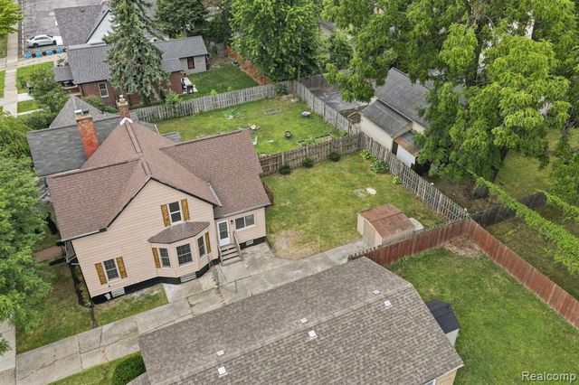 99 South Avenue, Mount Clemens, MI 48043