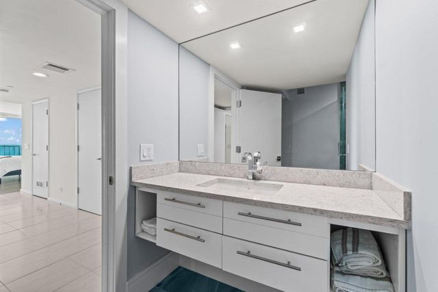 3211 S Ocean Boulevard 802, Highland Beach, FL 33487