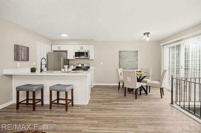27701 Roy Street, Saint Clair Shores, MI 48081
