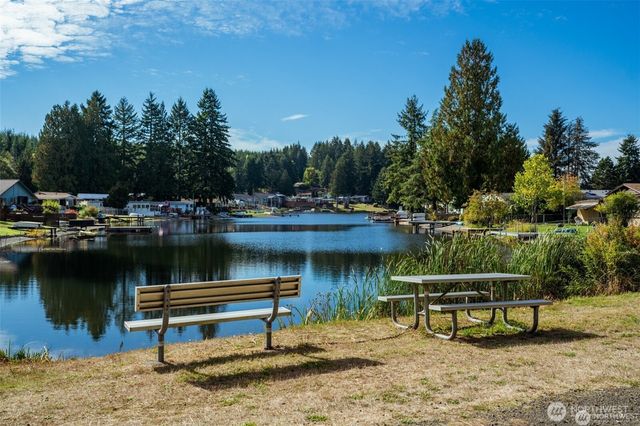 11 SE Fuchsia Avenue, Shelton, WA 98584