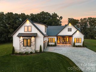 144 Golden Pasture Drive, Fletcher, NC 28732