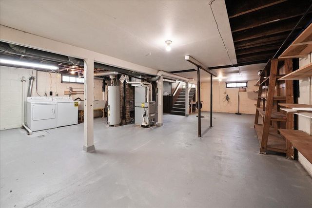 1102 Lafayette Street, Valparaiso, IN 46383