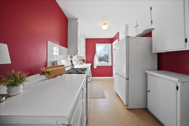 1102 Lafayette Street, Valparaiso, IN 46383