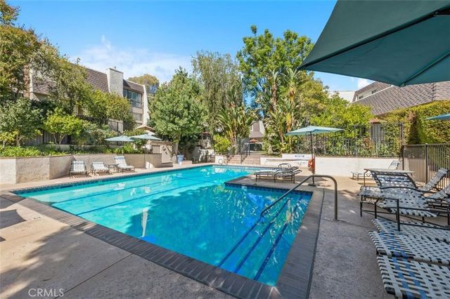 6201 Shoup 67, Woodland Hills, CA 91367