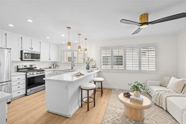 6201 Shoup 67, Woodland Hills, CA 91367