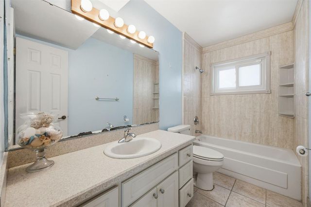 3206 RIVER COVE DRIVE, Tampa, FL 33614