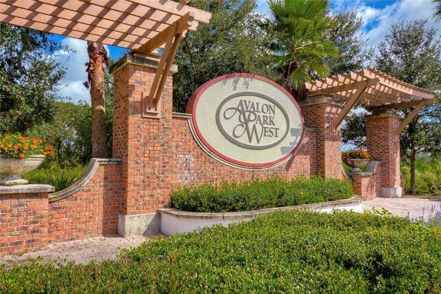 5460 WARRINGTON TOWN PATH, Wesley Chapel, FL 33545