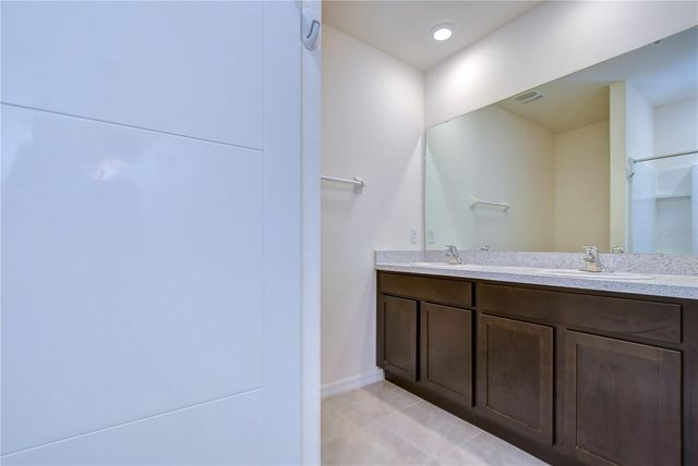 5460 WARRINGTON TOWN PATH, Wesley Chapel, FL 33545