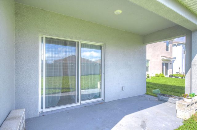 5460 WARRINGTON TOWN PATH, Wesley Chapel, FL 33545