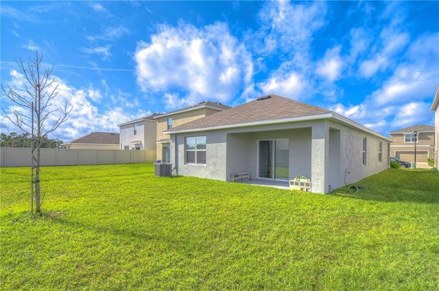 5460 WARRINGTON TOWN PATH, Wesley Chapel, FL 33545