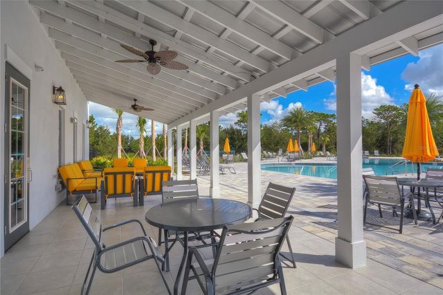5460 WARRINGTON TOWN PATH, Wesley Chapel, FL 33545