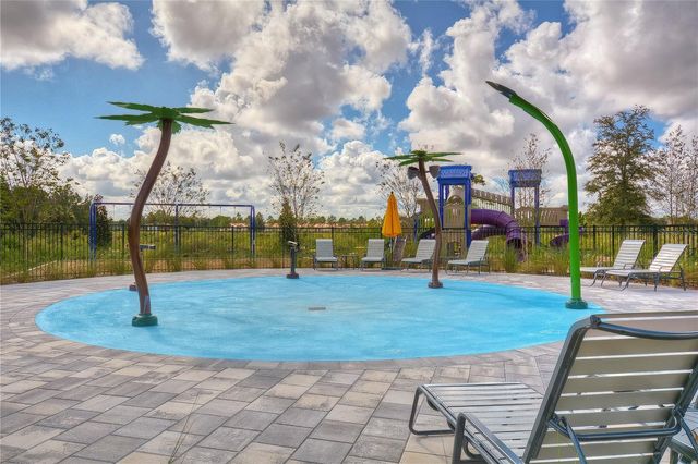 5460 WARRINGTON TOWN PATH, Wesley Chapel, FL 33545