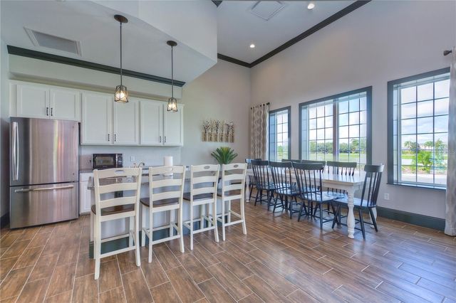5460 WARRINGTON TOWN PATH, Wesley Chapel, FL 33545