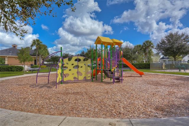 5460 WARRINGTON TOWN PATH, Wesley Chapel, FL 33545