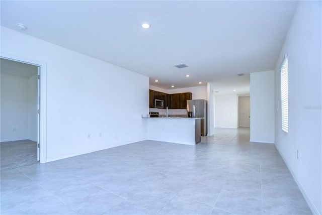 5460 WARRINGTON TOWN PATH, Wesley Chapel, FL 33545