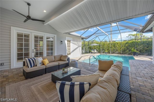 8137 Ronda CT, Naples, FL 34109