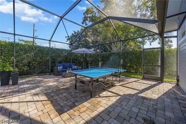 8137 Ronda CT, Naples, FL 34109