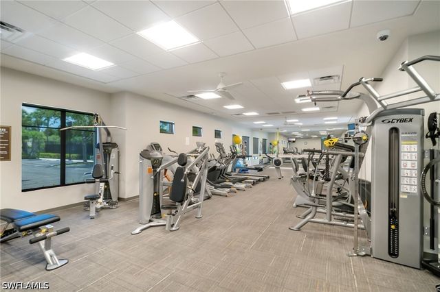 8137 Ronda CT, Naples, FL 34109
