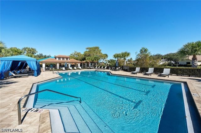 8137 Ronda CT, Naples, FL 34109