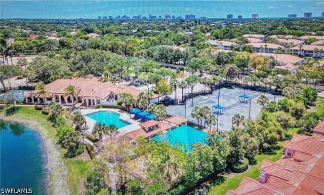 8137 Ronda CT, Naples, FL 34109
