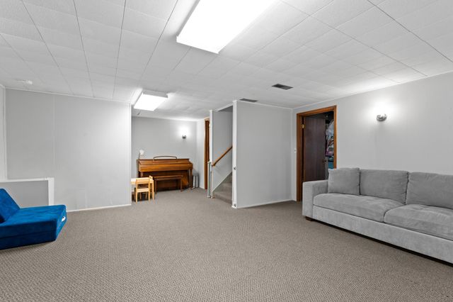 2435 25th Street NW, Rochester, MN 55901