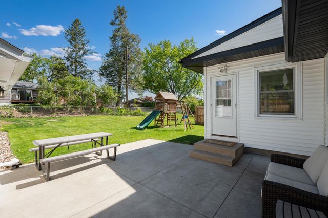 2435 25th Street NW, Rochester, MN 55901