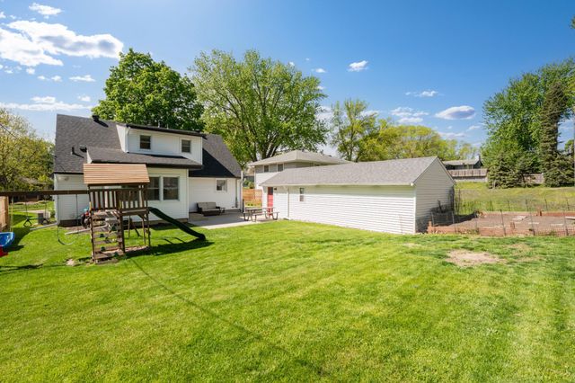2435 25th Street NW, Rochester, MN 55901