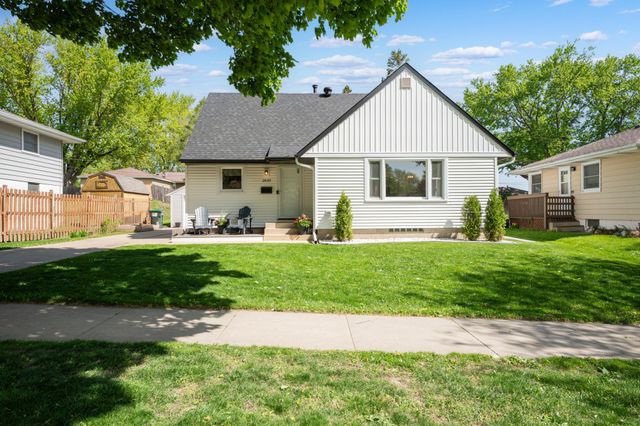2435 25th Street NW, Rochester, MN 55901