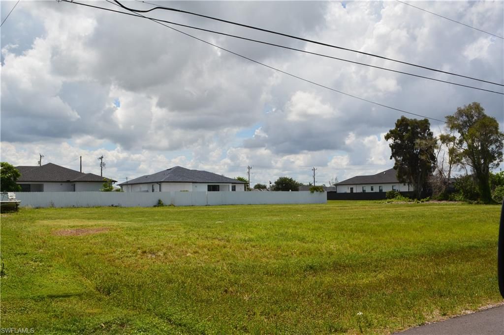 327 NW 16th PL, CAPE CORAL, FL 33993 — photo 2