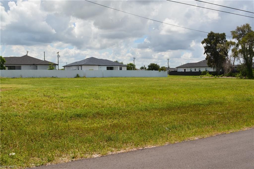 327 NW 16th PL, CAPE CORAL, FL 33993 — photo 3