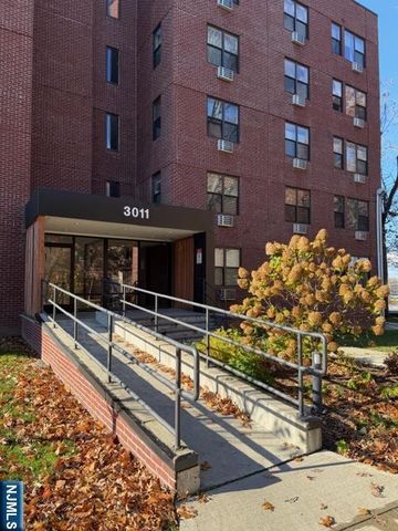 3011 Edwin Avenue 3B, Fort Lee, NJ 07024