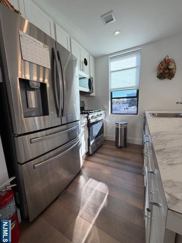 3011 Edwin Avenue 3B, Fort Lee, NJ 07024