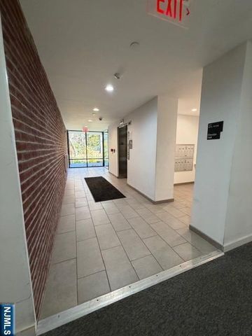 3011 Edwin Avenue 3B, Fort Lee, NJ 07024