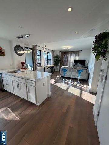 3011 Edwin Avenue 3B, Fort Lee, NJ 07024