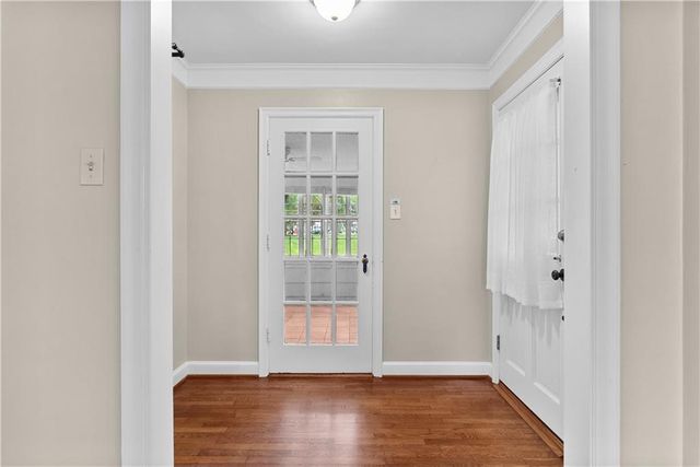 6849 Oak Terrace, Kansas City, MO 64113